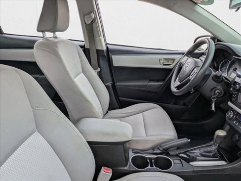 Used 2014 Toyota Corolla LE image 19
