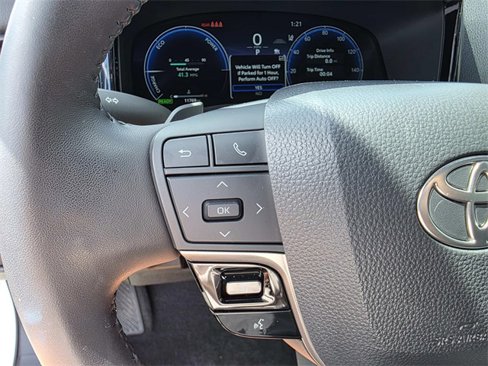 Used 2025 Toyota Camry XSE image 19
