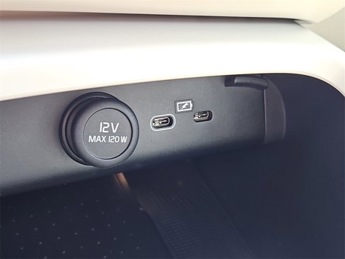 Used 2023 Volvo XC40 B5 Plus w/ Driver Assist Package image 19