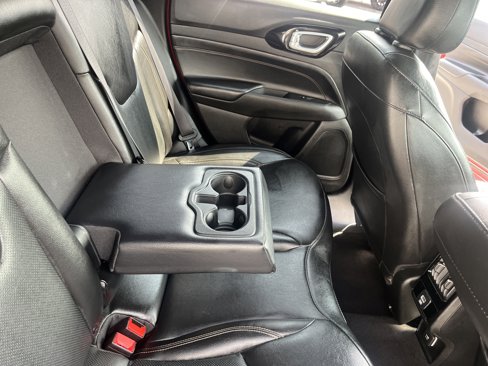 Used 2023 Jeep Compass Limited image 14