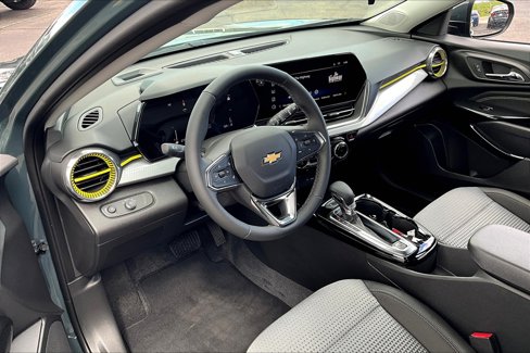 New 2025 Chevrolet Trax LT w/ Sunroof Package image 6