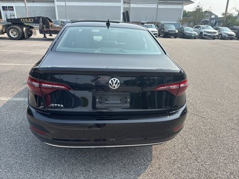 Used 2021 Volkswagen Jetta S image 9