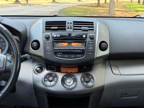 Used 2010 Toyota RAV4 Limited image 4
