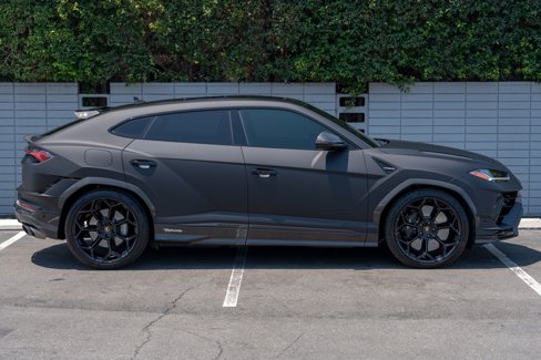 Used 2023 Lamborghini Urus Performante image 3