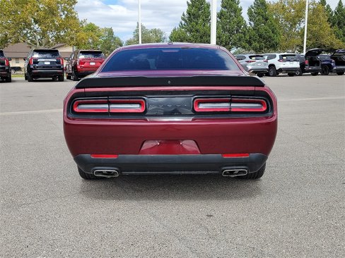 Used 2022 Dodge Challenger SXT w/ Blacktop Package image 9