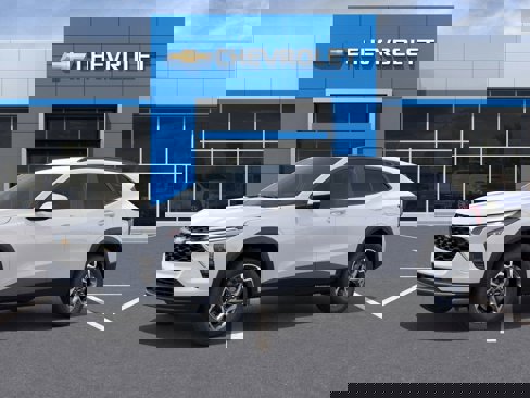 New 2025 Chevrolet Trax LT w/ Driver Confidence Package image 2