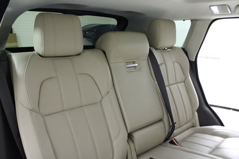 Used 2015 Land Rover Range Rover Sport HSE image 12