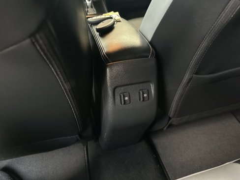 Used 2021 Nissan Kicks SR image 22