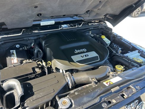 Certified 2015 Jeep Wrangler Sahara w/ Connectivity Group image 16