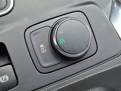Certified 2021 Chevrolet Traverse LS image 27