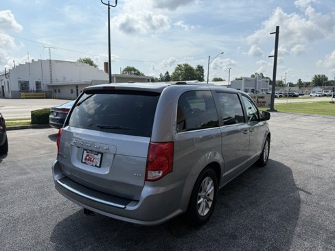 Used 2020 Dodge Grand Caravan SXT image 5