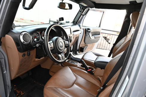 Used 2014 Jeep Wrangler Unlimited Sahara image 12