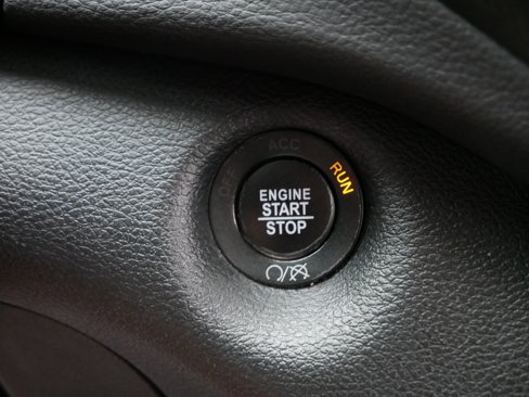 Used 2019 Jeep Cherokee Trailhawk image 30