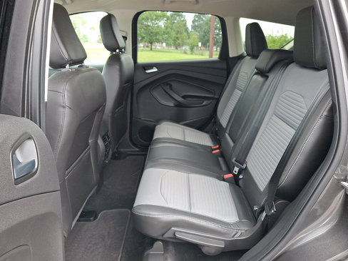 Used 2018 Ford Escape SE w/ SE Sport Appearance Package image 11