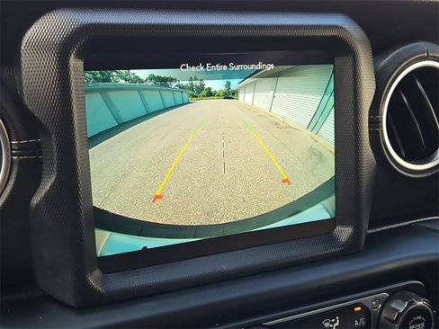 Used 2021 Jeep Wrangler Unlimited Sahara w/ Dual Top Group image 16