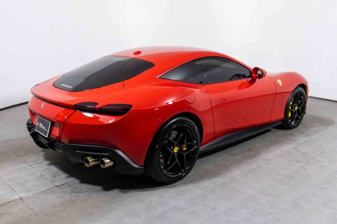 Used 2021 Ferrari Roma image 10