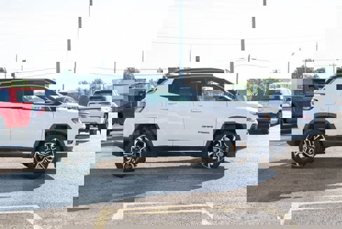 Certified 2024 Jeep Compass Limited image 6