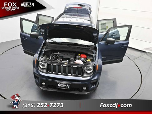 Used 2022 Jeep Renegade Latitude image 30