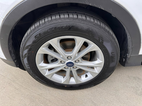 Used 2019 Ford Escape SE image 36