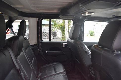 Used 2019 Jeep Wrangler Unlimited Sahara image 26
