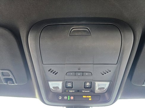 Used 2018 Cadillac XT5 Luxury w/ Driver Awareness Package image 21