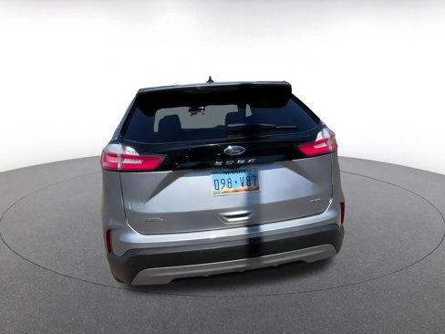 Used 2022 Ford Edge SEL image 12