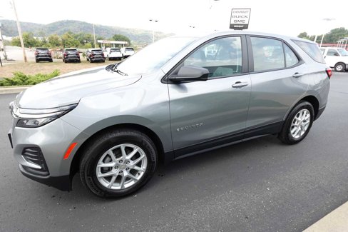 Used 2023 Chevrolet Equinox LS image 6
