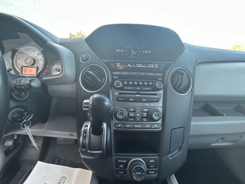 Used 2014 Honda Pilot Touring image 24