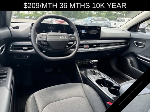 New 2025 Kia K4 LXS image 7