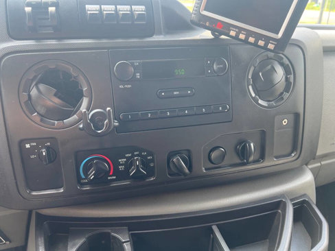 Used 2017 Ford E-450 and Econoline 450 Super Duty w/ Power Windows & Locks Group image 32