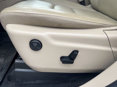 Used 2019 Jeep Grand Cherokee Limited image 18