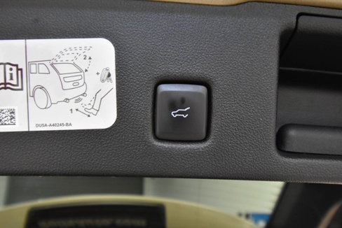Used 2020 Ford Escape SEL image 34
