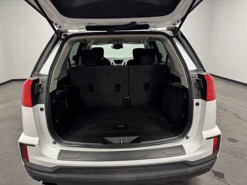 Used 2017 GMC Terrain SLE image 12