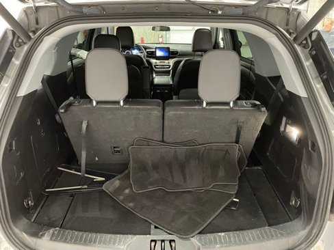 Used 2021 Ford Explorer XLT w/ Equipment Group 202A image 17