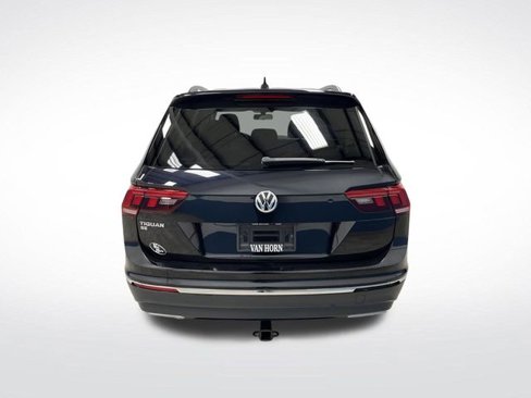 Used 2020 Volkswagen Tiguan SE w/ Panoramic Sunroof Package image 14