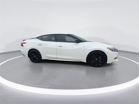 Used 2017 Nissan Maxima SR w/ Midnight Edition image 9