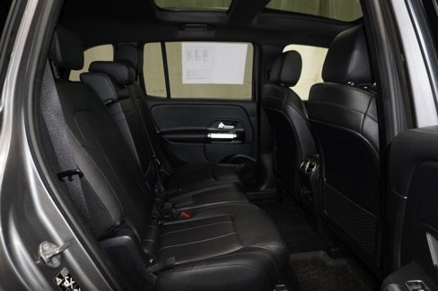 Used 2021 Mercedes-Benz GLB 250 4MATIC image 13