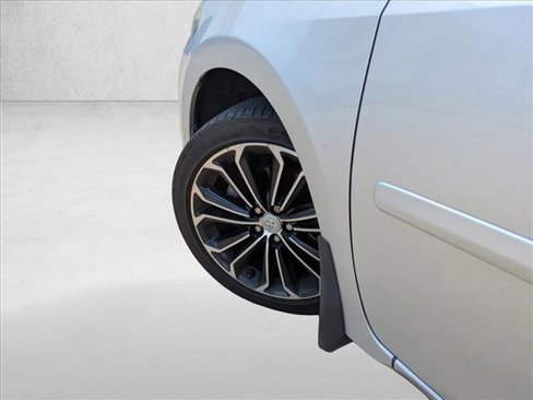 Used 2014 Toyota Corolla S image 10