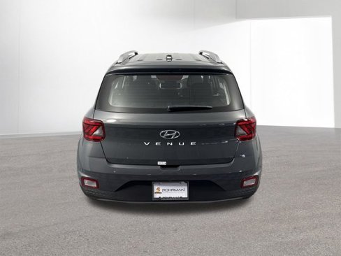 New 2025 Hyundai Venue SEL image 38