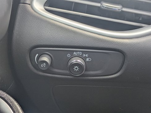 Used 2024 Chevrolet Malibu LT image 23