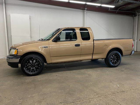 Used 2001 Ford F150 XLT image 1