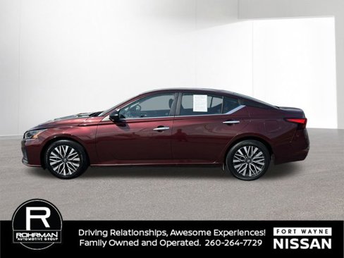 Used 2024 Nissan Altima 2.5 SV image 5