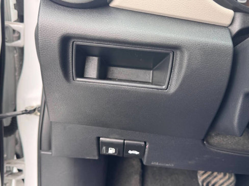 Used 2021 Nissan Versa SV image 20