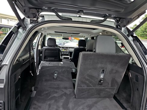 Used 2018 Land Rover Discovery SE image 60