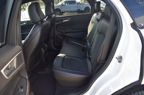 Used 2022 Ford Edge ST-Line image 9