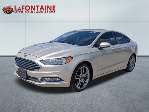 Used 2017 Ford Fusion SE image 1