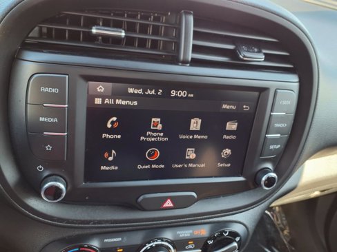 Used 2024 Kia Soul LX image 3