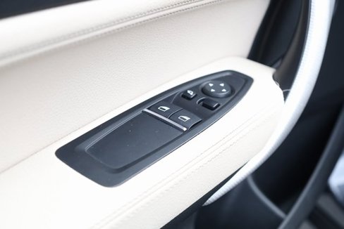 Used 2019 BMW 230i Coupe w/ M Sport Package image 14