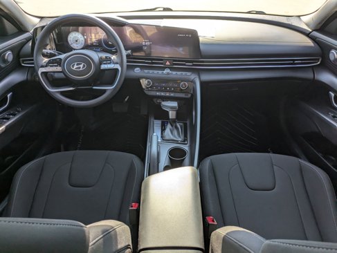 Used 2024 Hyundai Elantra SEL image 16