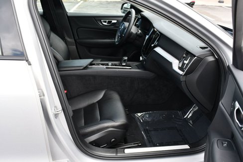 Used 2024 Volvo S60 B5 Core w/ Climate Package image 47